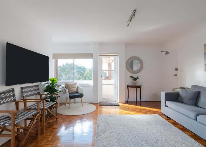 Beachside Clovelly Living W Parking 50M To Beach