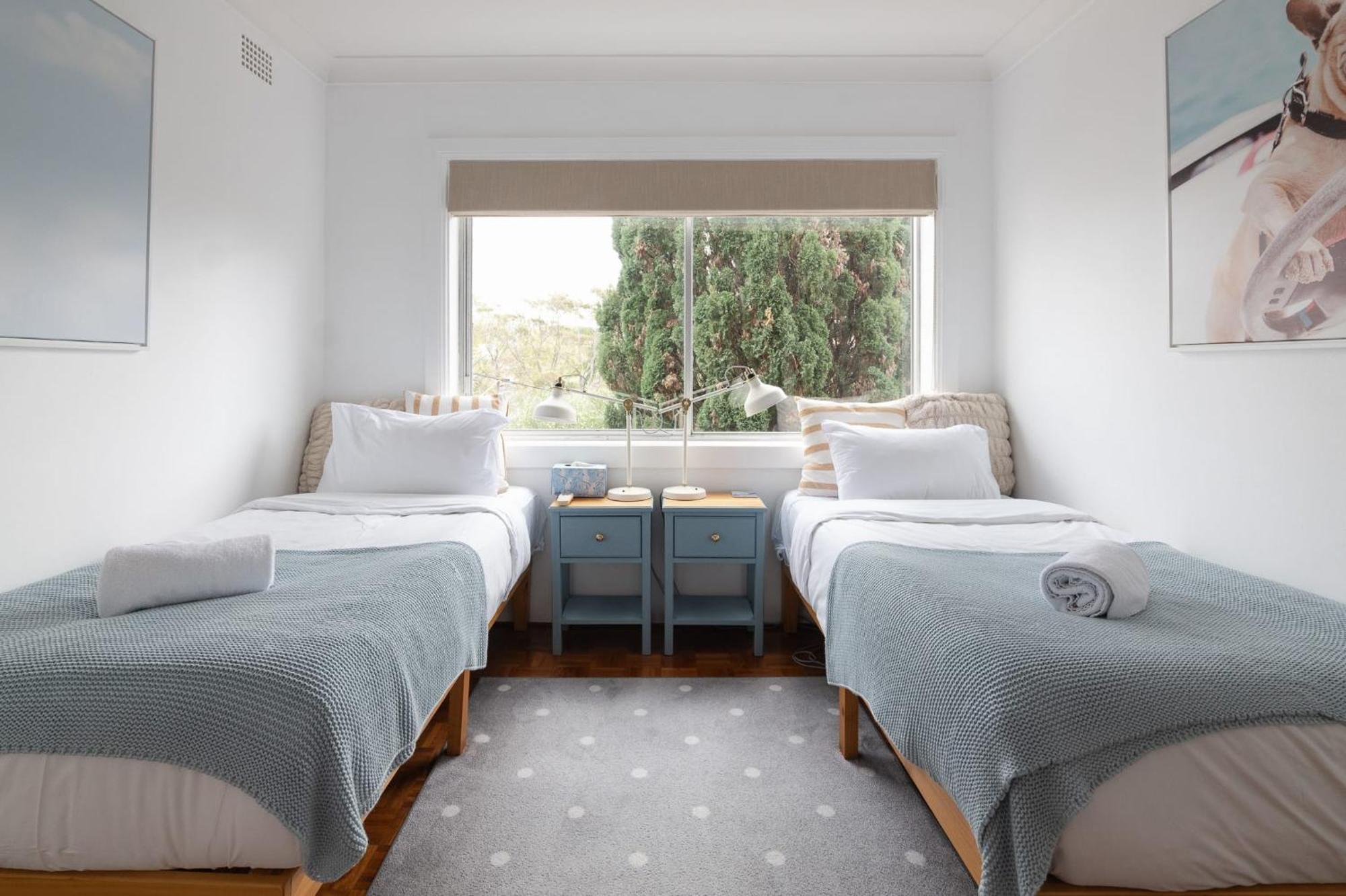 Apartment Beachside Clovelly Living W Parking 50m To Sydney