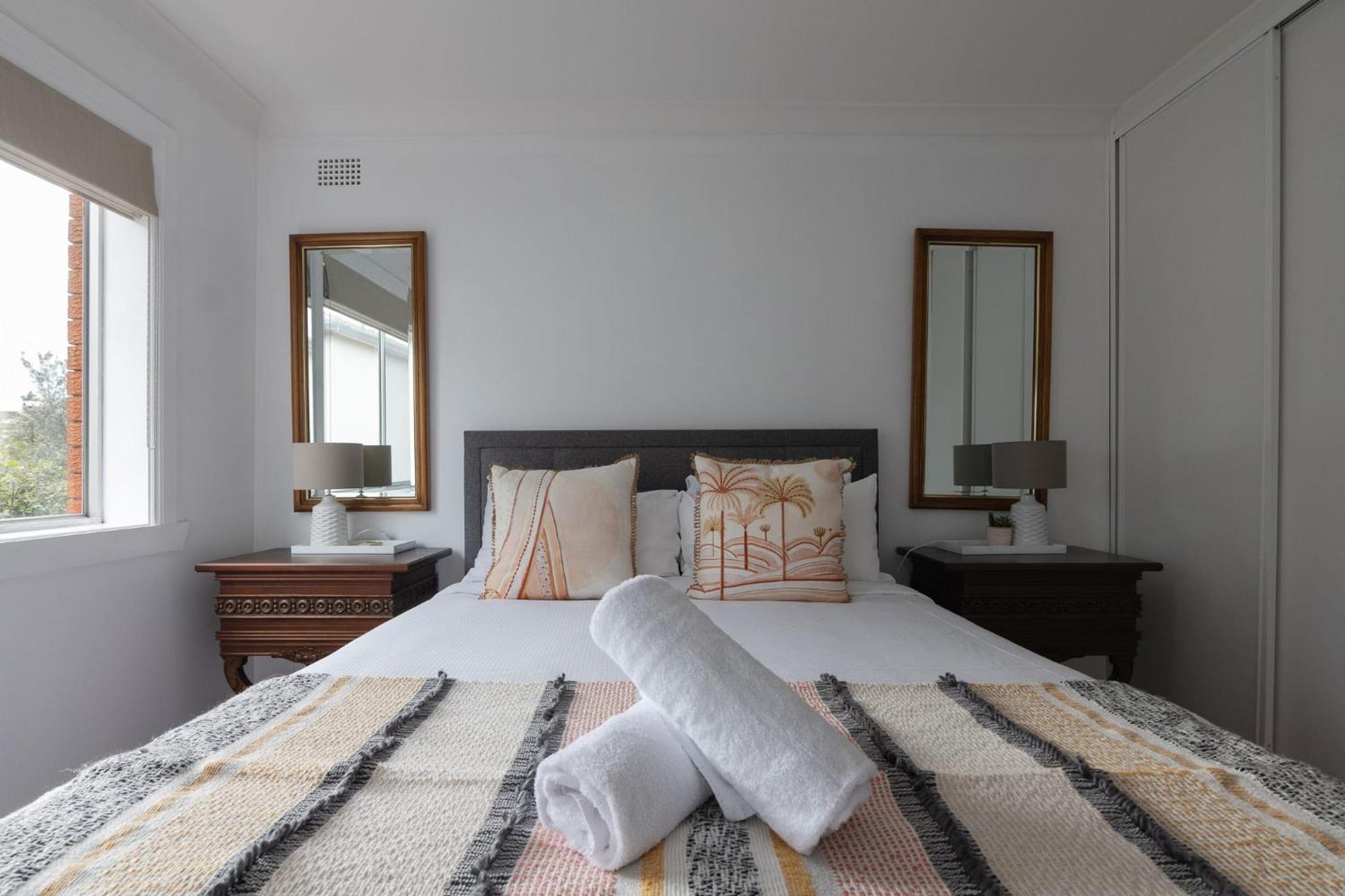 Beachside Clovelly Living W Parking 50m To