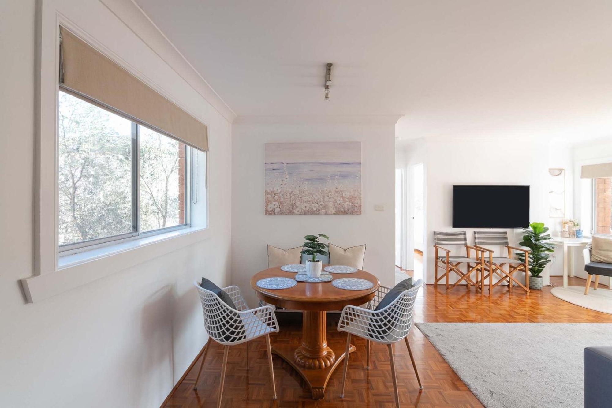 Apartment Beachside Clovelly Living W Parking 50m To Sydney